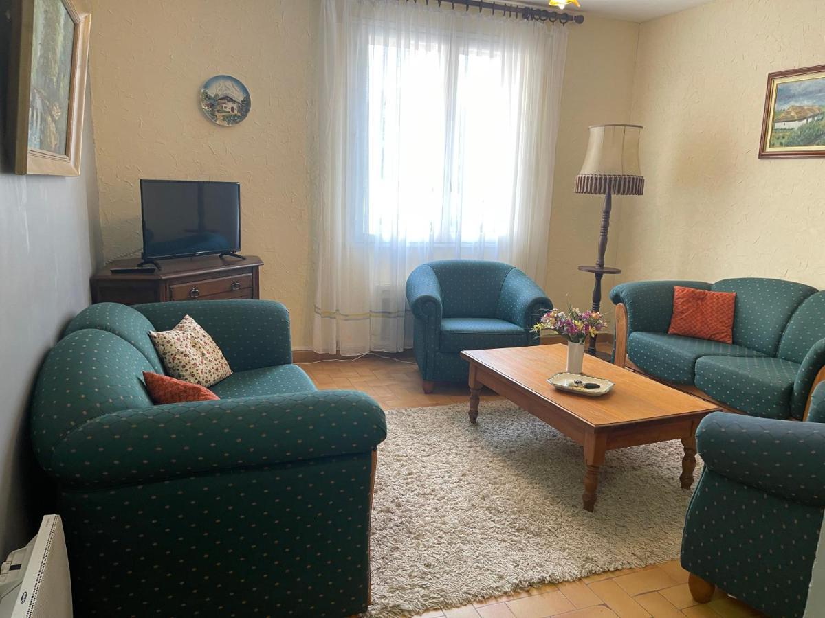 Montagne D'Alaric Apartment Moux Екстериор снимка
