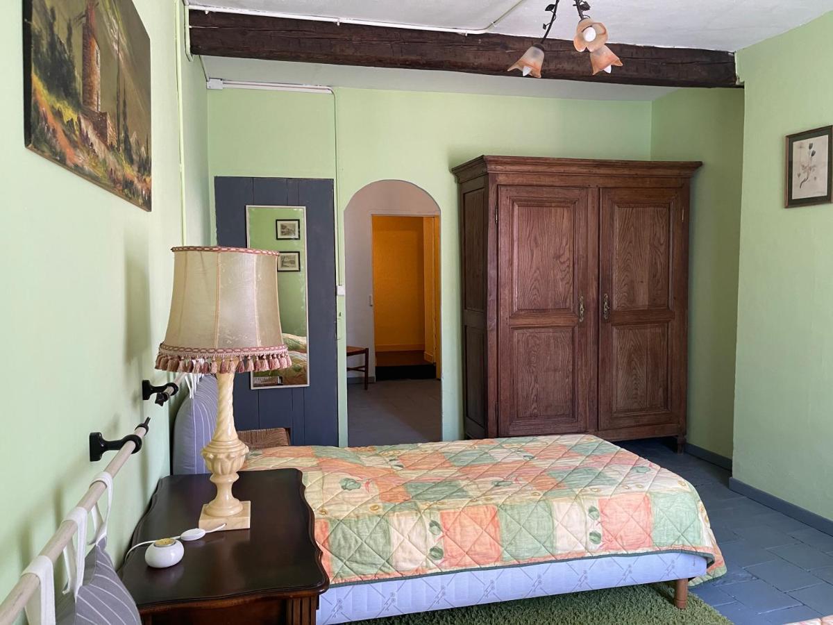 Montagne D'Alaric Apartment Moux Екстериор снимка