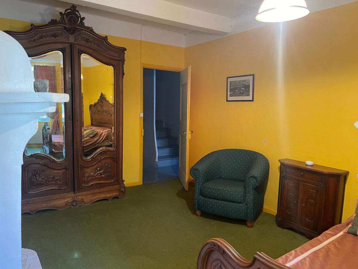 Montagne D'Alaric Apartment Moux Екстериор снимка
